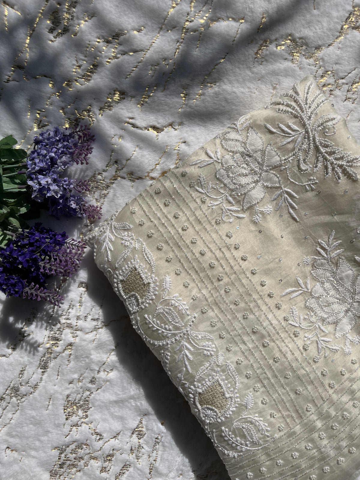 Authentic Chikankari Kurtis for Every Occasion: Embrace Real Chikankari Kurtis