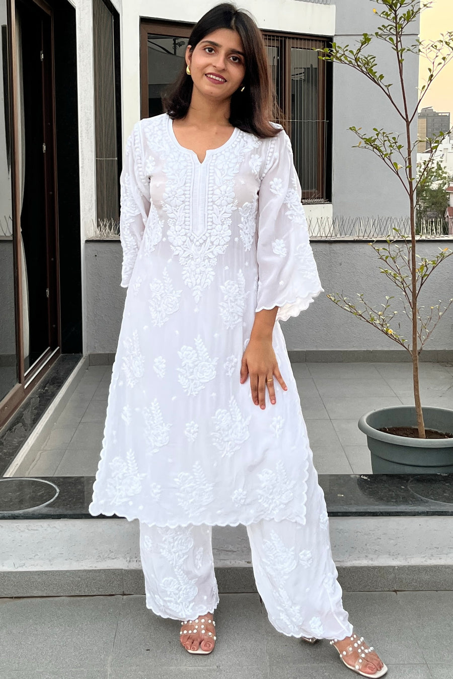 White Crepe Chikankari Kurta Palazzo Dupatta Set | Lucknowi – photo 7