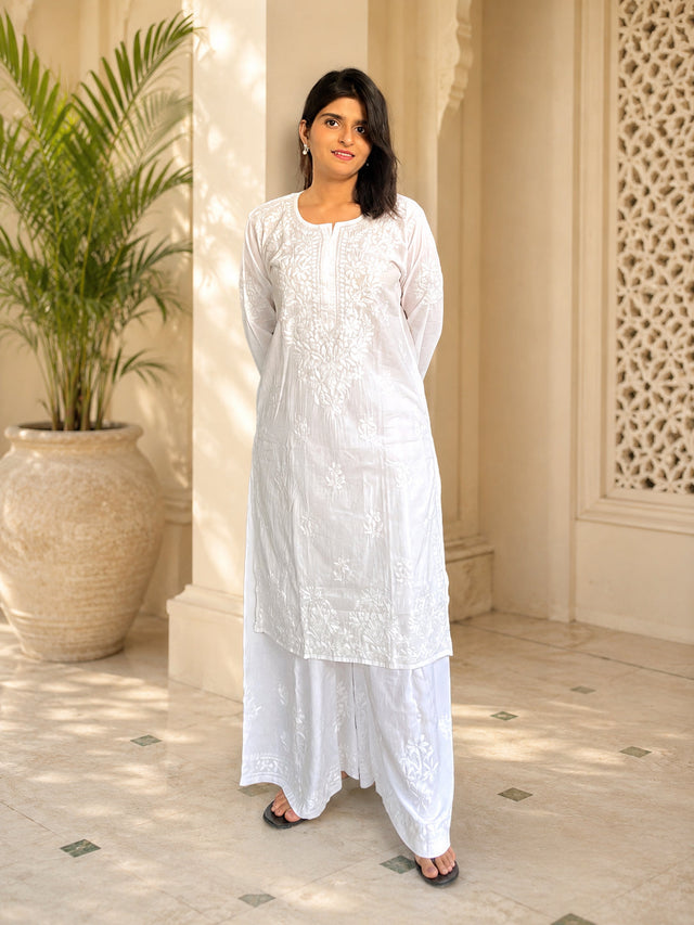 White Mulmul Cotton Chikankari Kurta: The Best Fabric for Indian Summers (2026 Guide)