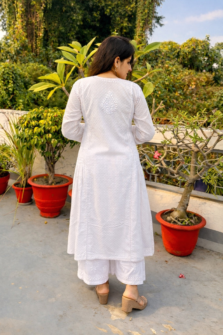 White Cotton Dobby A-Line Chikankari Kurta | Lucknowi – photo 2